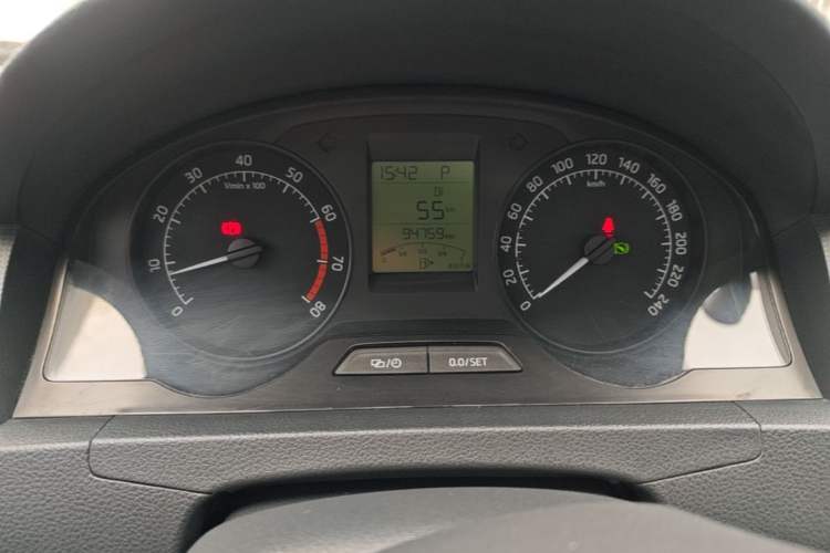Used Skoda Rapid 2016 1.6L Automatic Chuanxing Edition Instrument Cluster