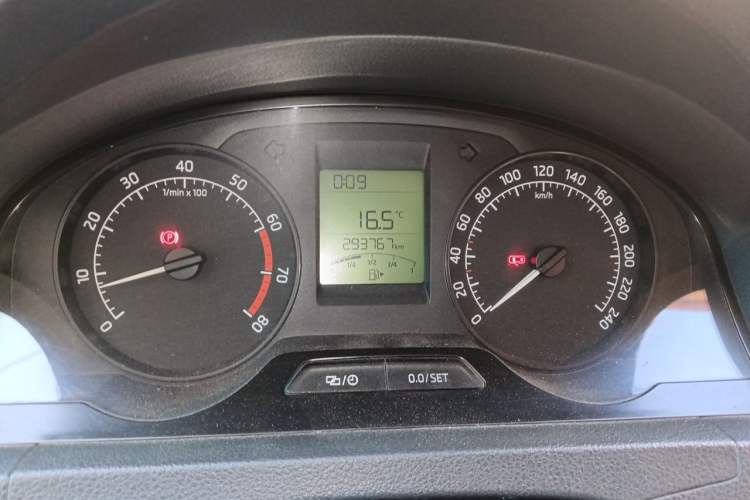 Used Skoda Rapid 2016 1.6L Manual Trend Edition Instrument Cluster