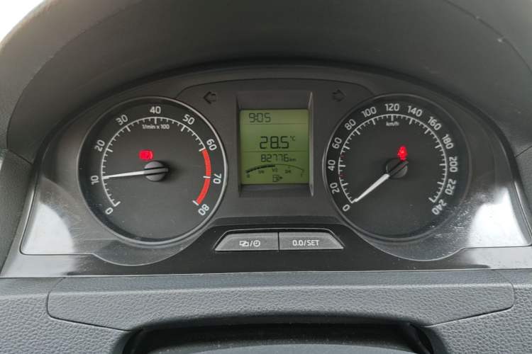 Used Skoda Rapid 2016 1.4L Manual Front-Wheel Drive Model Instrument Cluster
