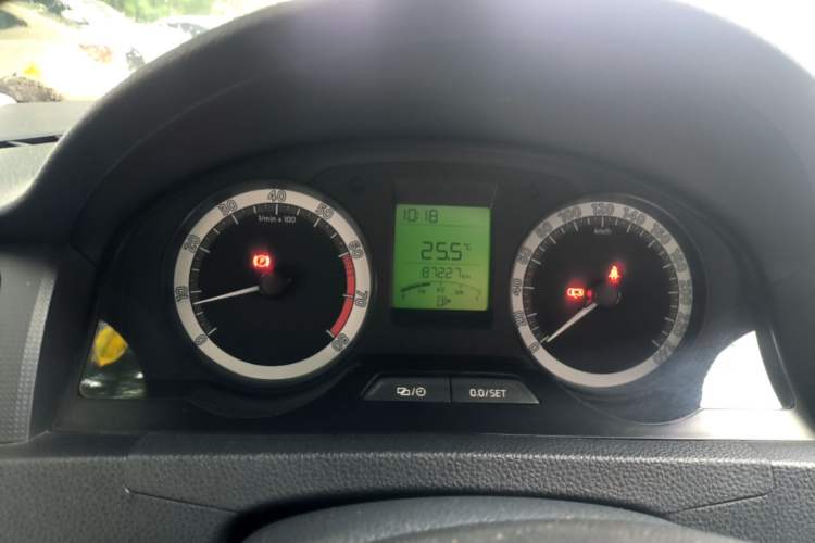 Used Skoda Rapid 2016 1.6L Manual Front-Wheel-Drive Version Instrument Cluster