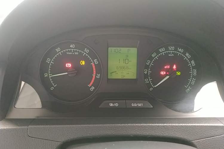 Used Skoda Rapid 2016 1.6L Automatic Chuanxing Edition Instrument Cluster