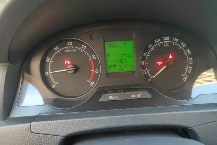 Used Skoda Rapid 2016 1.6L Automatic Chuanxing Edition Instrument Cluster