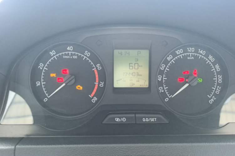 Used Skoda Rapid 2016 1.6L Automatic Chuanxing Edition Instrument Cluster
