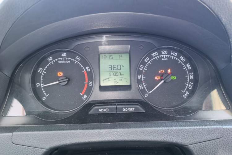 Used Skoda Rapid 2016 1.6L Automatic Front-Wheel Drive Model Instrument Cluster