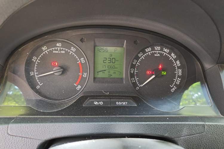 Used Skoda Rapid 2016 1.6L Automatic Chuanxing Edition Instrument Cluster