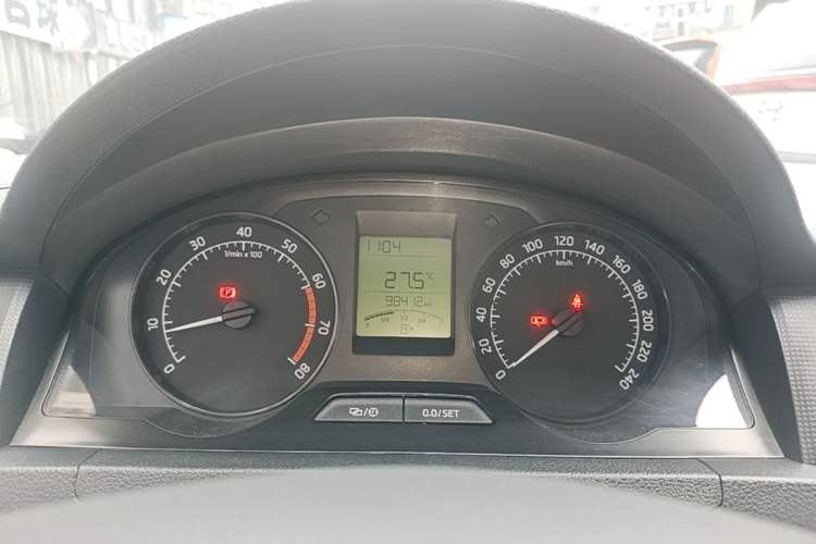 Used Skoda Rapid 2016 1.4L Manual Front-Wheel Drive Model Instrument Cluster
