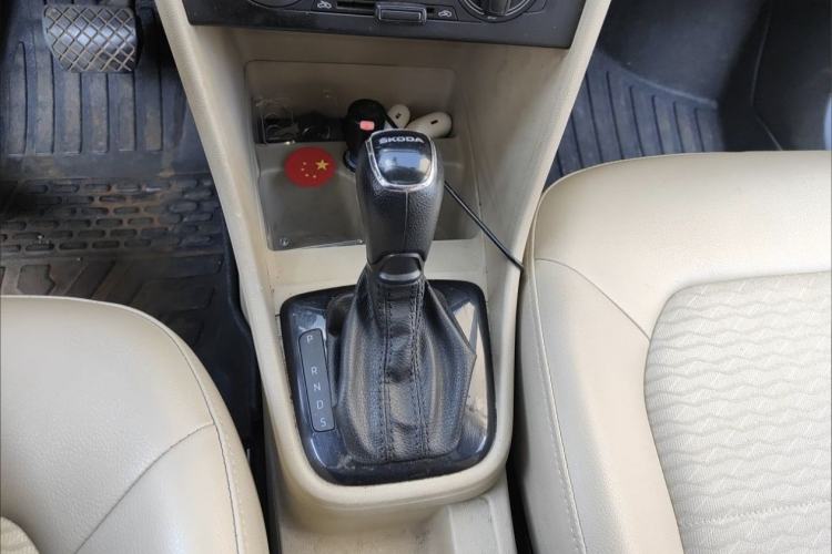 Used Skoda Rapid 2016 1.6L Automatic Chuanxing Edition Interior 1
