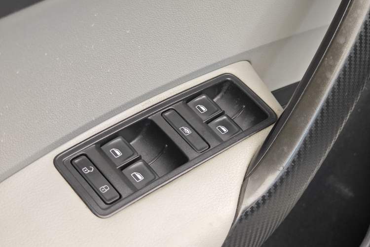 Used Skoda Rapid 2016 1.6L Automatic Chuanxing Edition Interior 11