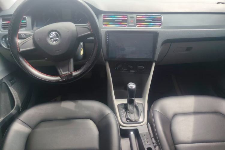Used Skoda Rapid 2016 1.6L Automatic Chuanxing Edition Interior 2