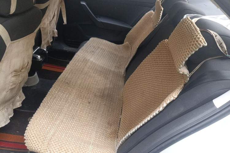 Used Skoda Rapid 2016 1.4L Manual Front-Wheel Drive Model Interior 4