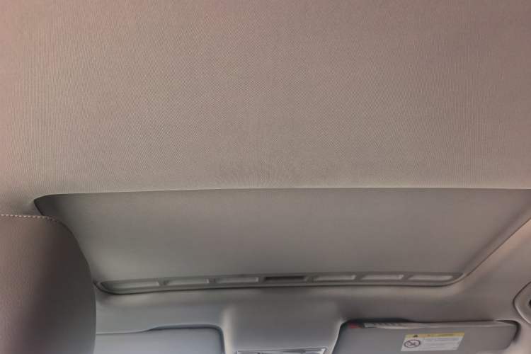 Used Skoda Rapid 2016 1.6L Manual Trend Edition Interior 4