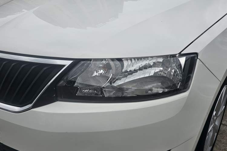Used Skoda Rapid 2016 1.6L Automatic Chuanxing Edition Left Front Headlight