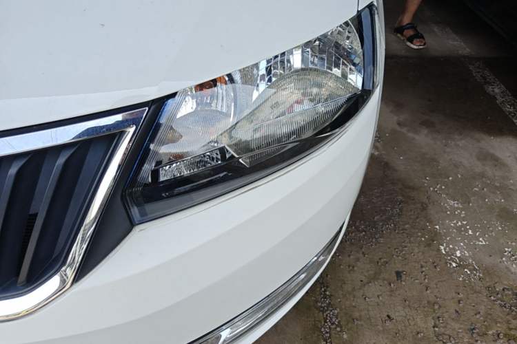 Used Skoda Rapid 2016 1.4L Manual Trend Edition Left Front Headlight