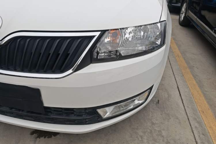 Used Skoda Rapid 2016 1.6L Automatic Chuanxing Edition Left Front Headlight
