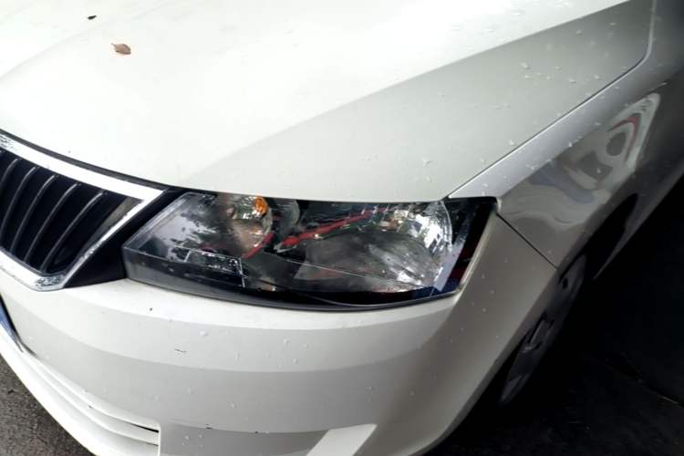 Used Skoda Rapid 2016 1.6L Manual Front-Wheel-Drive Version Left Front Headlight