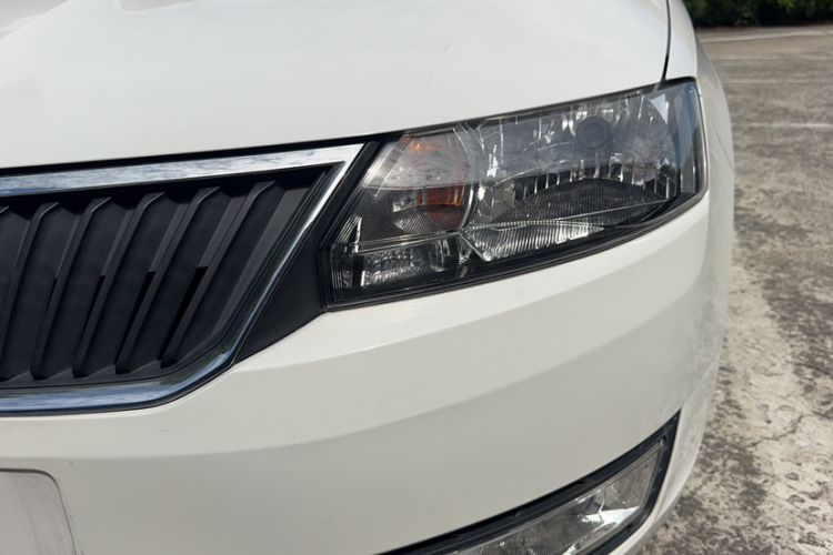 Used Skoda Rapid 2016 1.6L Automatic Chuanxing Edition Left Front Headlight