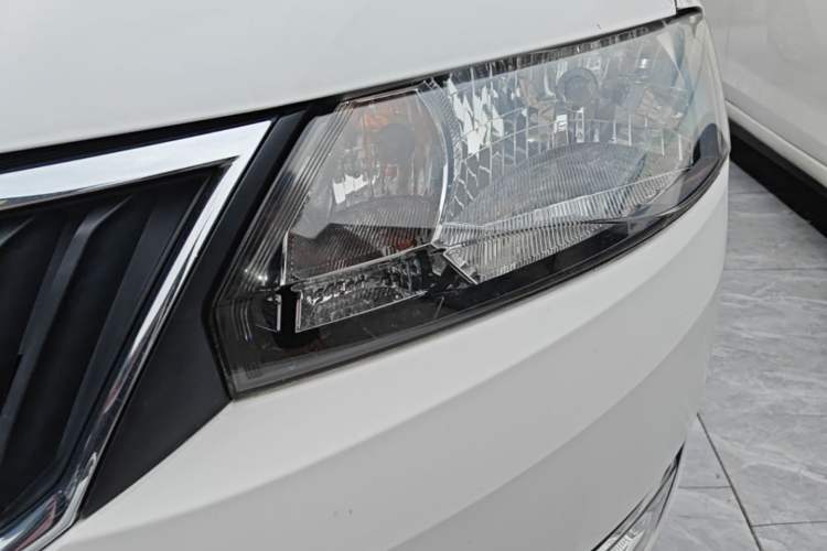 Used Skoda Rapid 2016 1.6L Automatic Chuanxing Edition Left Front Headlight