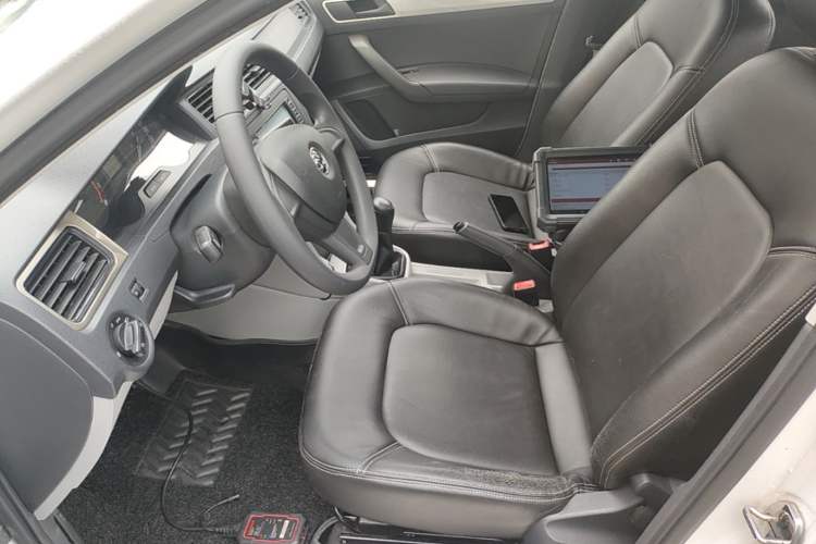 Used Skoda Rapid 2016 1.6L Manual Front-Wheel-Drive Version Left Front Seat