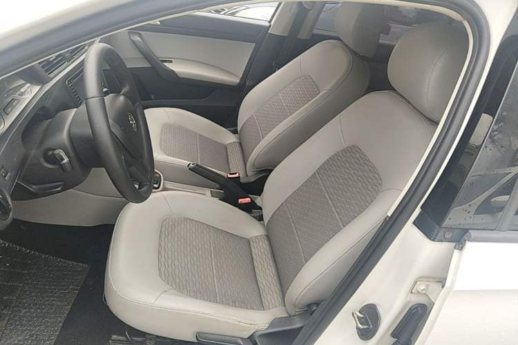 Used Skoda Rapid 2016 1.6L Automatic Chuanxing Edition Left Front Seat
