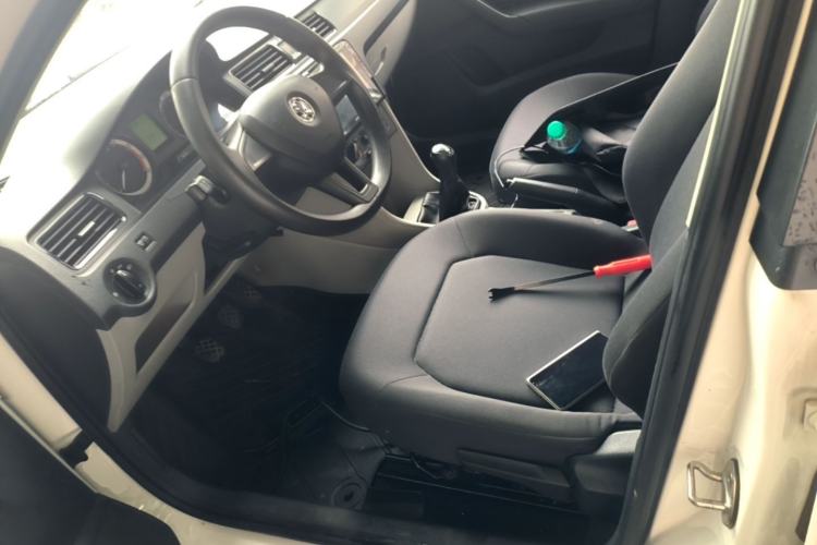 Used Skoda Rapid 2016 1.6L Manual Front-Wheel-Drive Version Left Front Seat