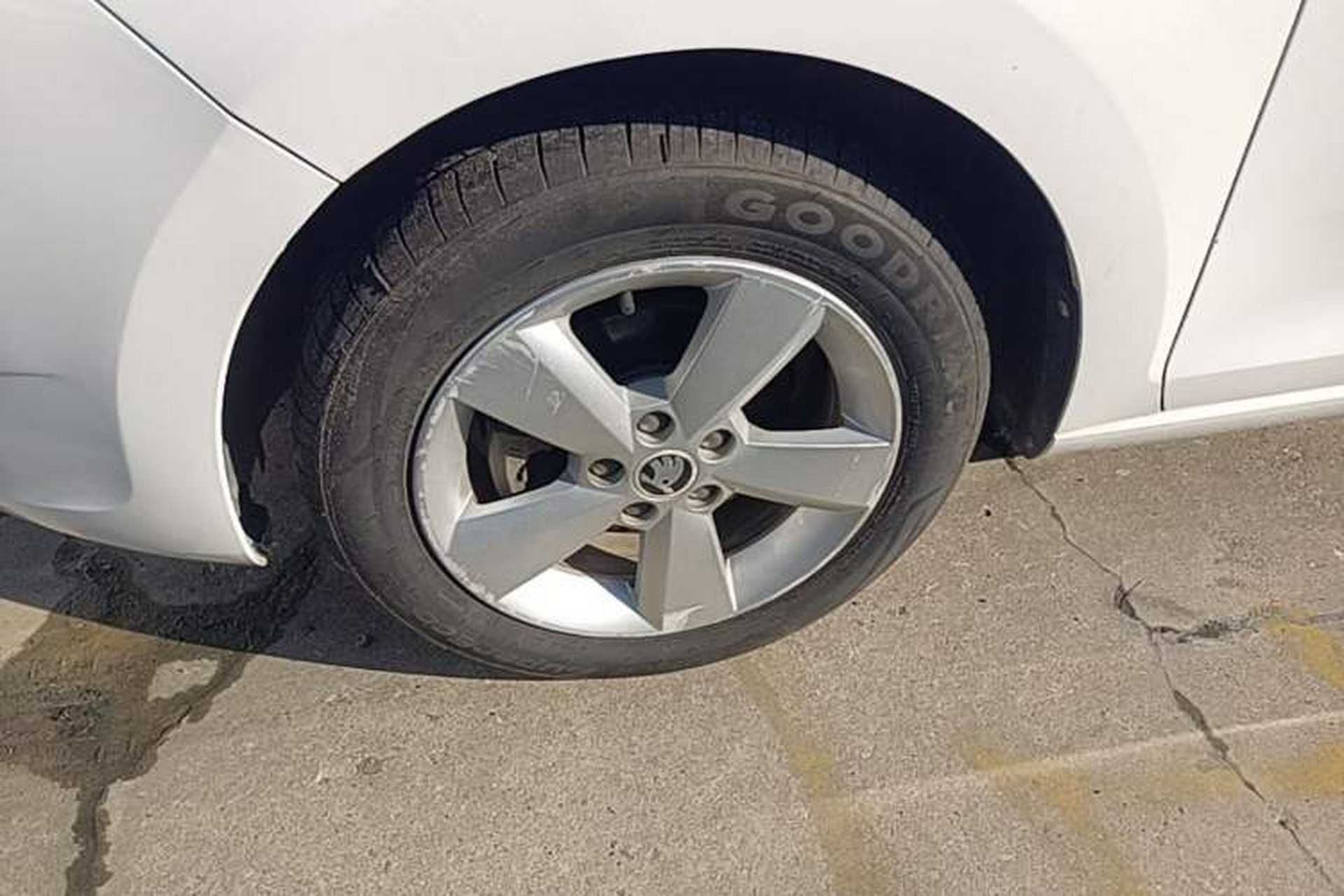 Used Skoda Rapid 2016 1.6L Manual Front-Wheel-Drive Version Left Front Wheel Hub