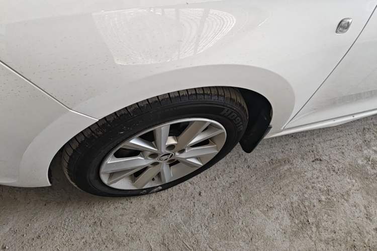 Used Skoda Rapid 2016 1.6L Automatic Chuanxing Edition Left Front Wheel Hub