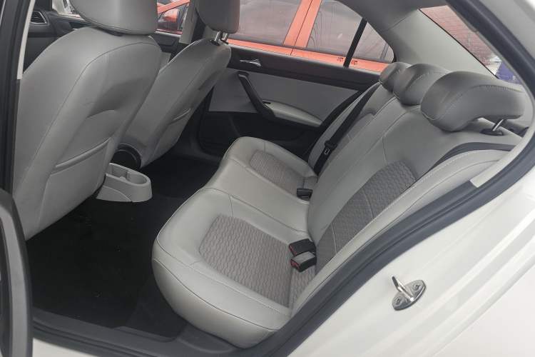Used Skoda Rapid 2016 1.6L Automatic Chuanxing Edition Left Rear Seat