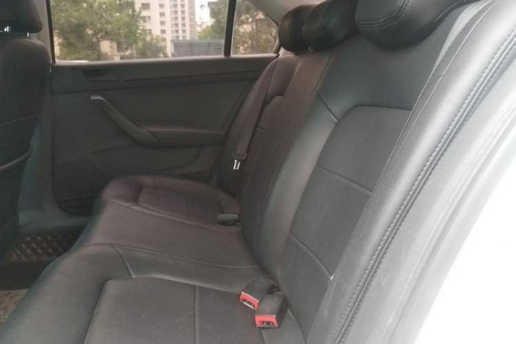 Used Skoda Rapid 2016 1.6L Automatic Front-Wheel Drive Model Left Rear Seat