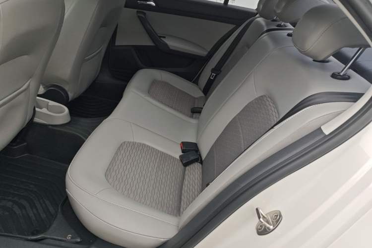 Used Skoda Rapid 2016 1.6L Automatic Chuanxing Edition Left Rear Seat