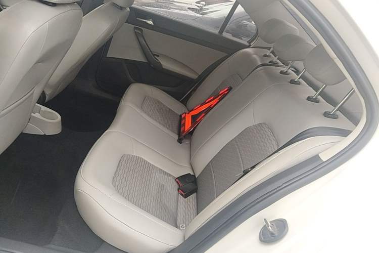 Used Skoda Rapid 2016 1.6L Automatic Chuanxing Edition Left Rear Seat