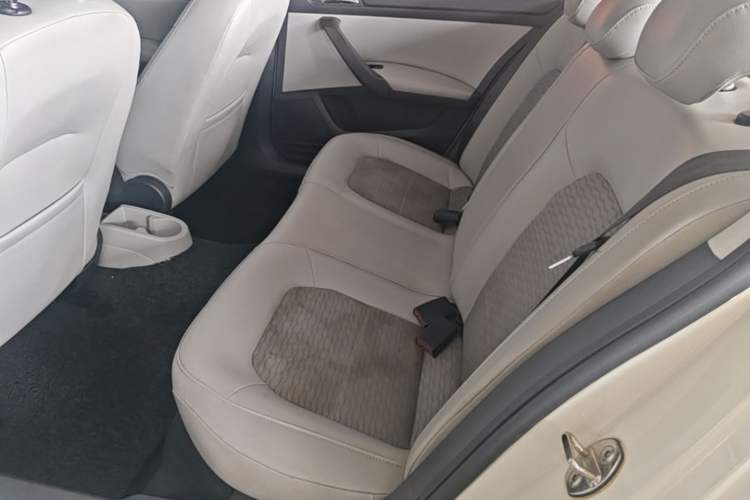 Used Skoda Rapid 2016 1.6L Automatic Chuanxing Edition Left Rear Seat