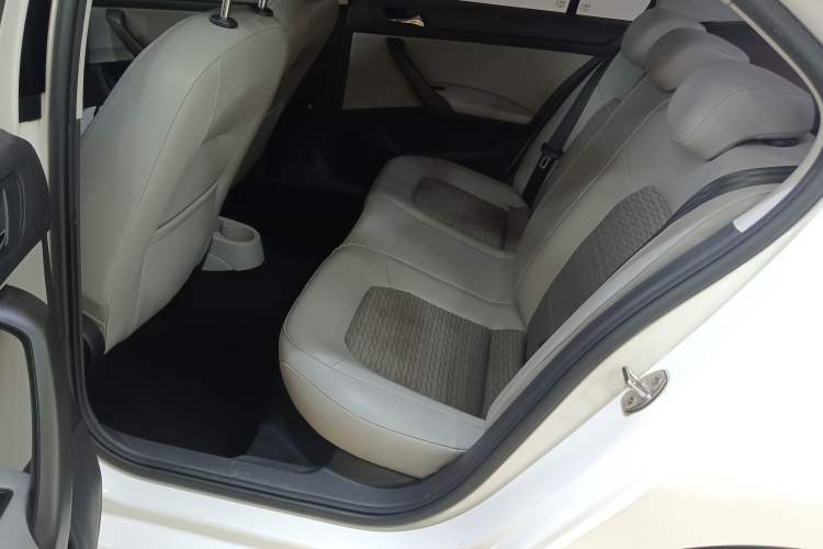 Used Skoda Rapid 2016 1.6L Automatic Chuanxing Edition Left Rear Seat