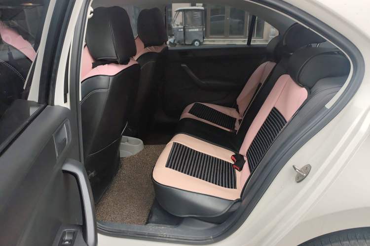 Used Skoda Rapid 2016 1.6L Automatic Front-Wheel Drive Model Left Rear Seat