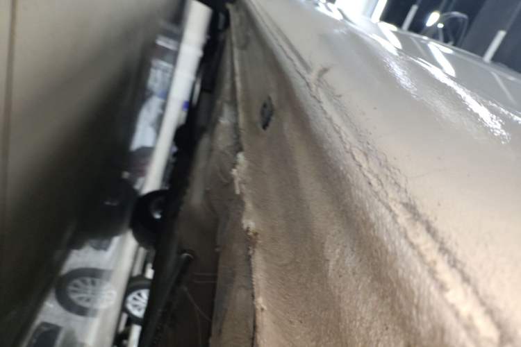 Used Skoda Rapid 2016 1.6L Automatic Front-Wheel Drive Model Left Side Sill