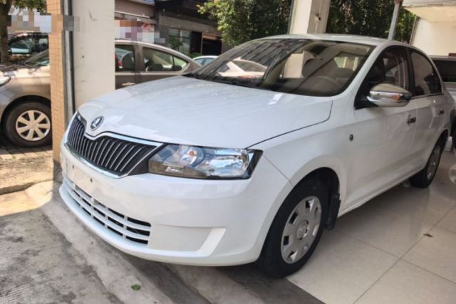 Used Skoda Rapid 2016 1.6L Automatic Front-Wheel Drive Model