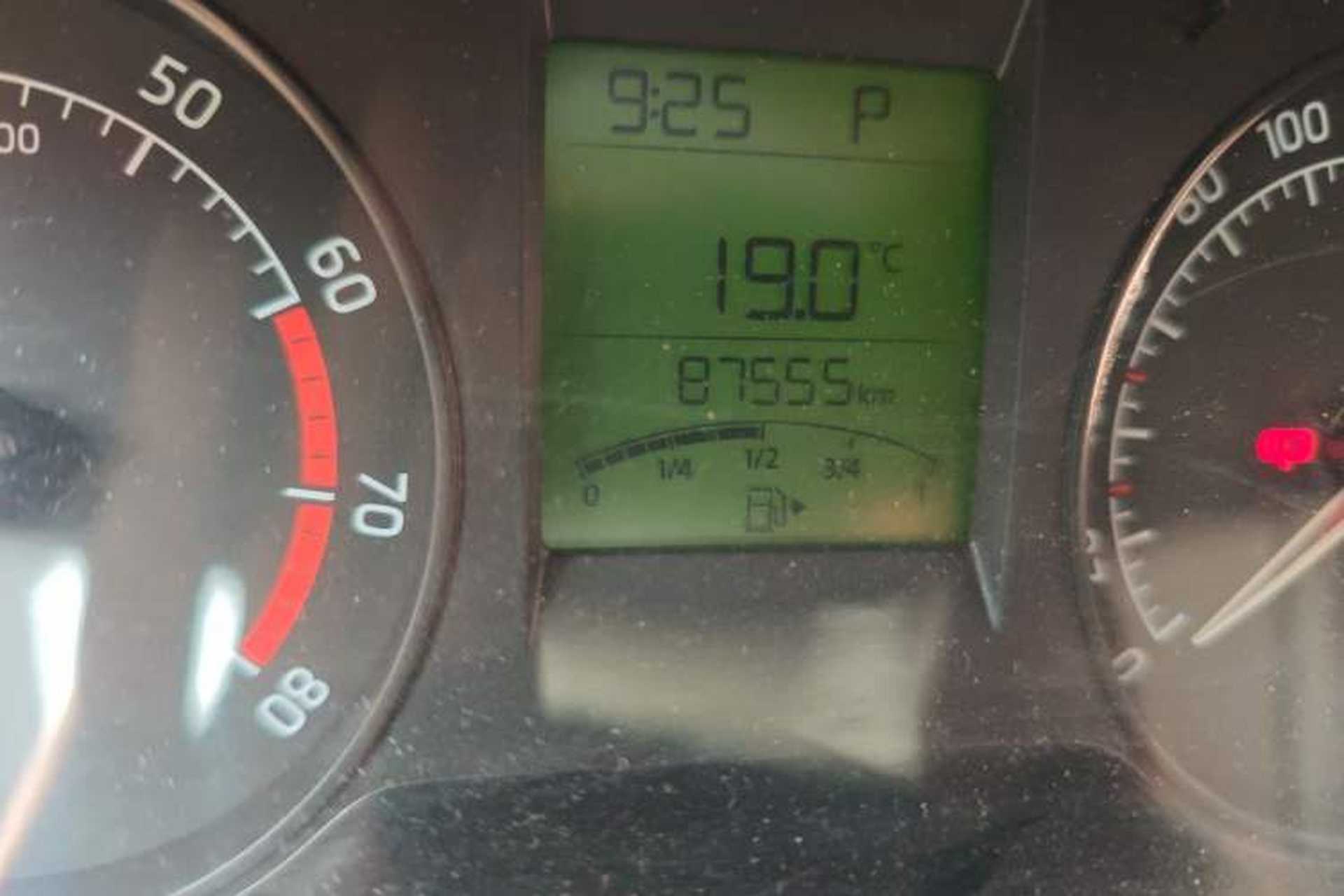 Used Skoda Rapid 2016 1.6L Automatic Front-Wheel Drive Model Odometer Close Up