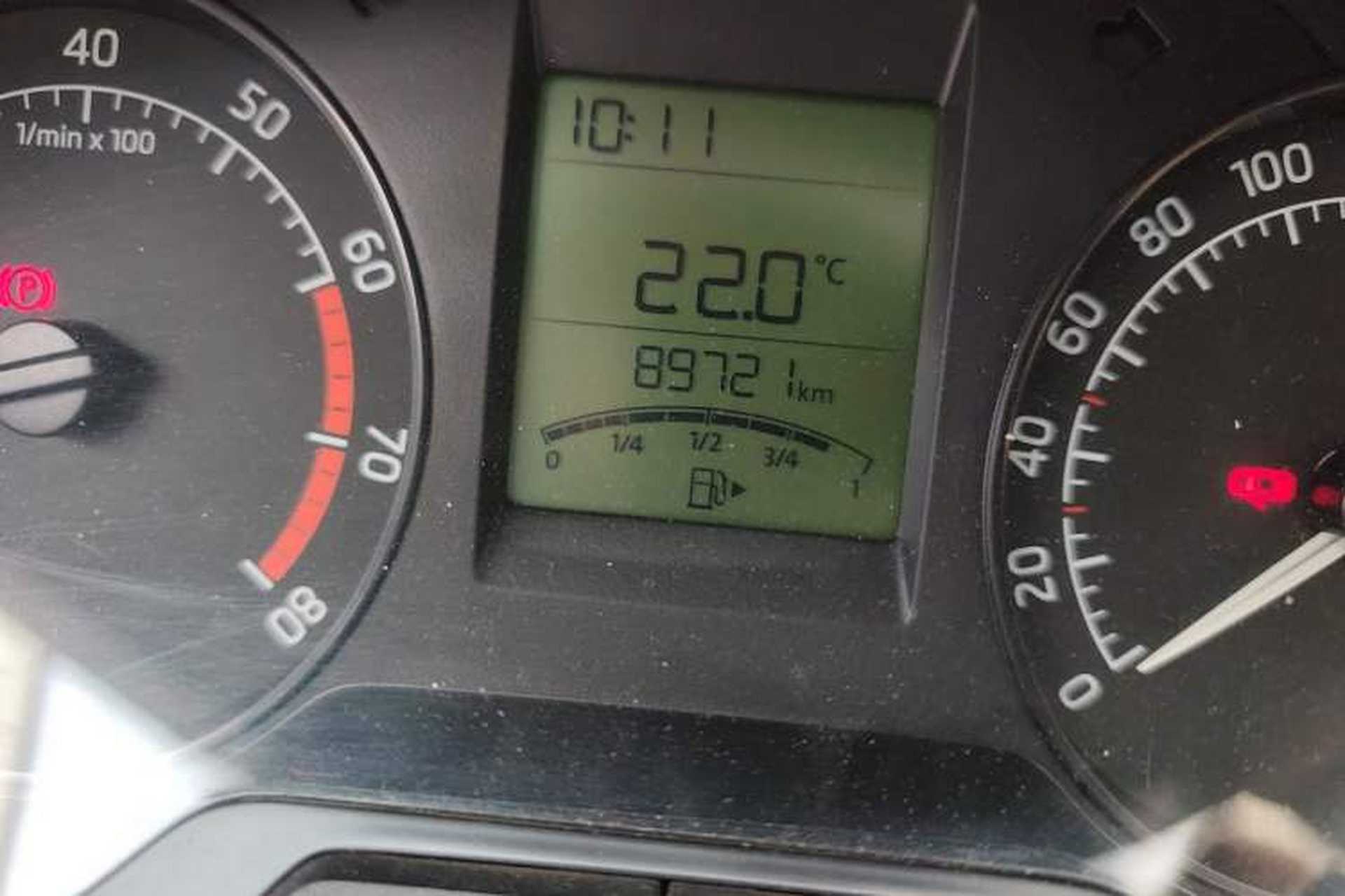 Used Skoda Rapid 2016 1.6L Manual Front-Wheel-Drive Version Odometer Close Up