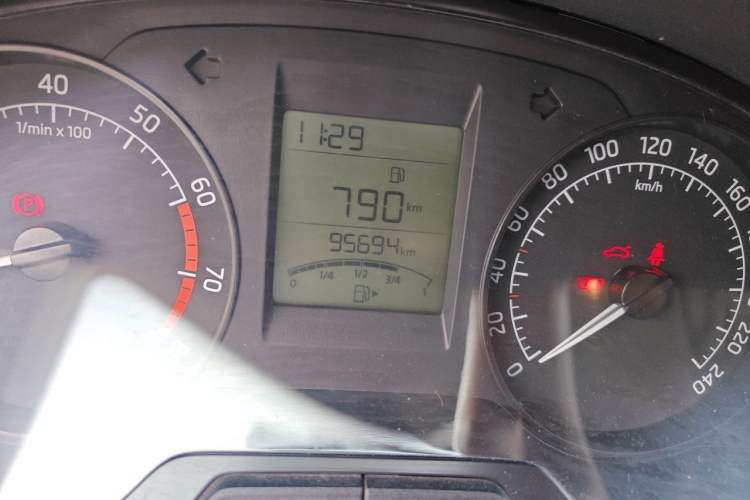 Used Skoda Rapid 2016 1.4L Manual Trend Edition Odometer Close Up