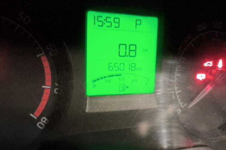 Used Skoda Rapid 2016 1.6L Automatic Chuanxing Edition Odometer Close Up