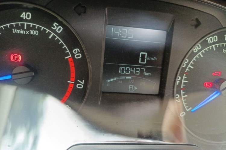 Used Skoda Rapid 2016 1.6L Manual Trend Edition Odometer Close Up