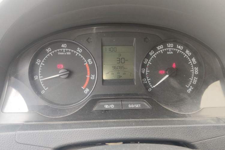 Used Skoda Rapid 2016 1.4L Manual Trend Edition Odometer Close Up