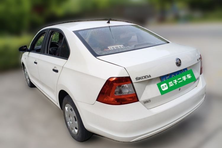 Used Skoda Rapid 2016 1.6L Manual Front-Wheel-Drive Version Rear Left 45 Deg