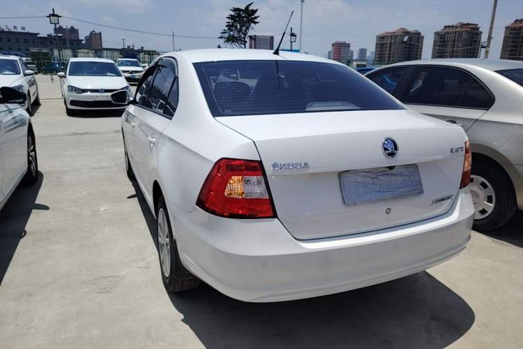 Used Skoda Rapid 2016 1.4L Manual Trend Edition Rear Left 45 Deg