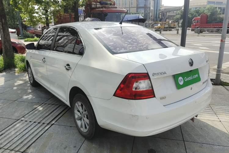 Used Skoda Rapid 2016 1.6L Automatic Front-Wheel Drive Model Rear Left 45 Deg