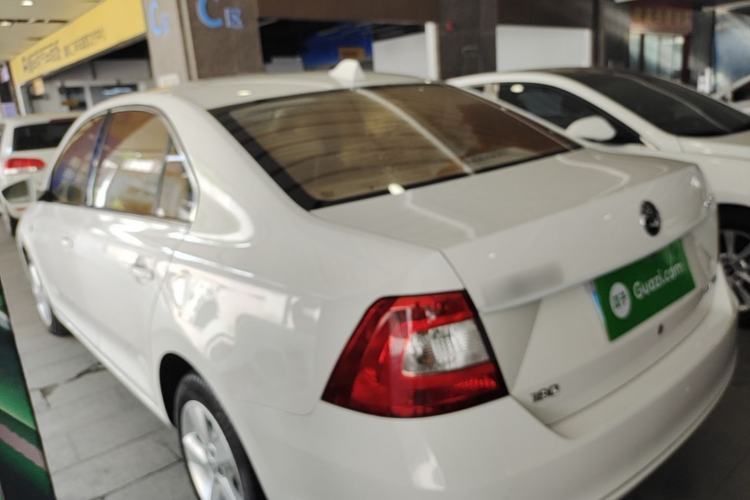 Used Skoda Rapid 2016 1.6L Automatic Chuanxing Edition Rear Left 45 Deg
