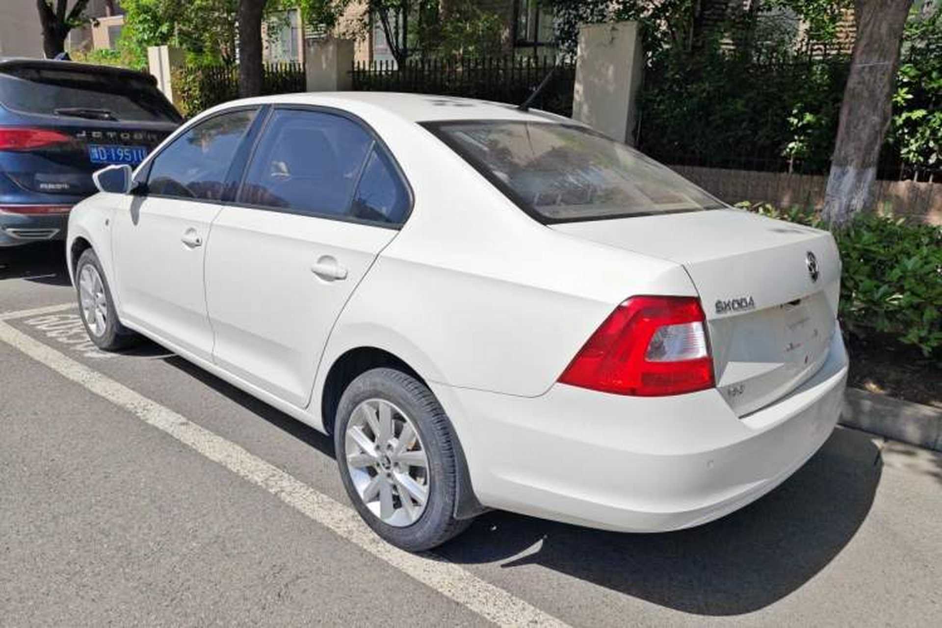 Used Skoda Rapid 2016 1.6L Manual Trend Edition Rear Left 45 Deg