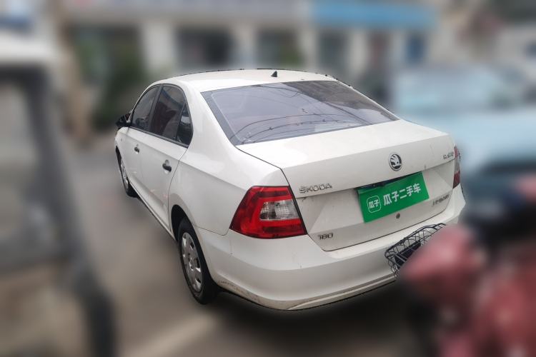 Used Skoda Rapid 2016 1.6L Manual Front-Wheel-Drive Version Rear Left 45 Deg