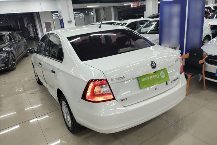 Used Skoda Rapid 2016 1.6L Automatic Front-Wheel Drive Model Rear Left 45 Deg