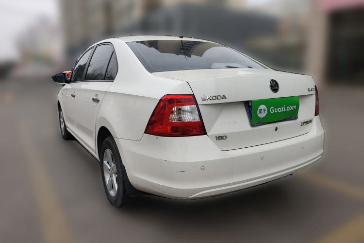 Used Skoda Rapid 2016 1.6L Automatic Front-Wheel Drive Model Rear Left 45 Deg