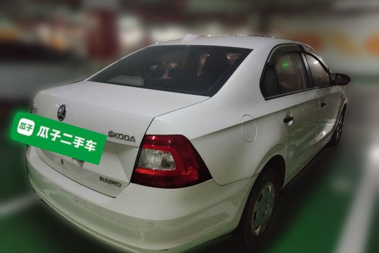 Used Skoda Rapid 2016 1.6L Manual Front-Wheel-Drive Version Rear Right 45 Deg